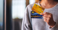 Understanding the Difference Between a Debit Card and a Credit Card